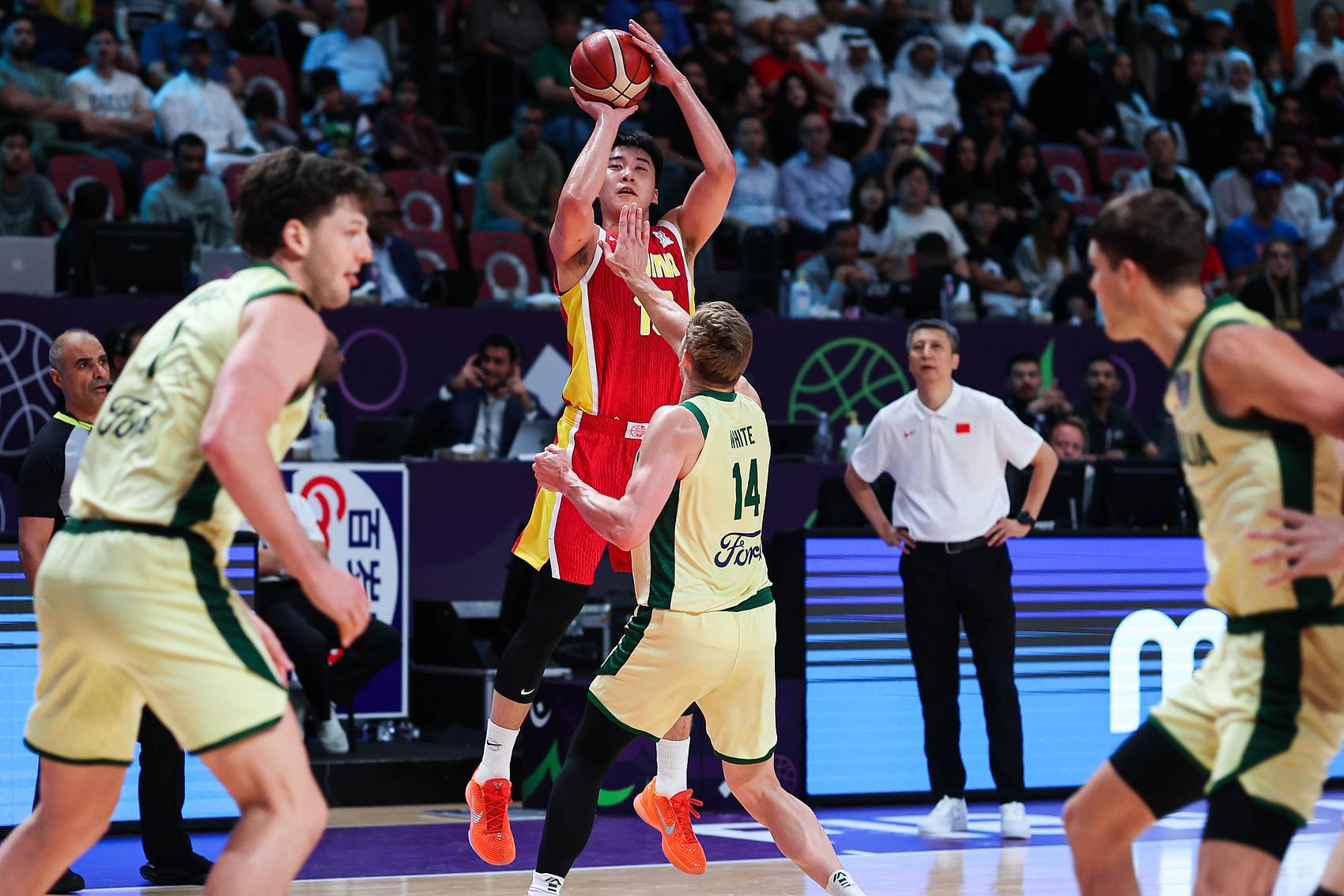 开云登录-包含底特律活塞训练开放日，赛后主帅复盘引观众欢呼，亚洲杯在即，赛季目标并未改变的词条