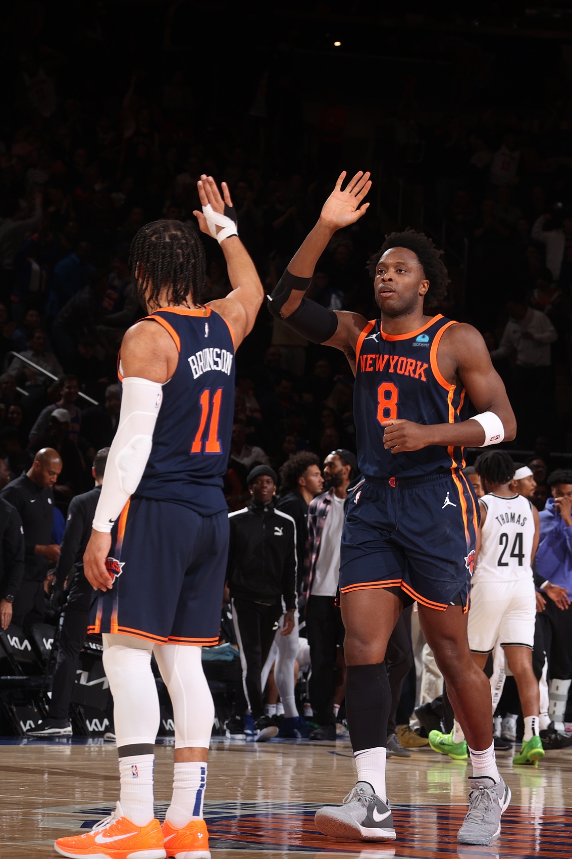 清晨体能课后，尼斯外线爆发备战NBA常规赛，气氛紧张，轮换策略成焦点的简单介绍